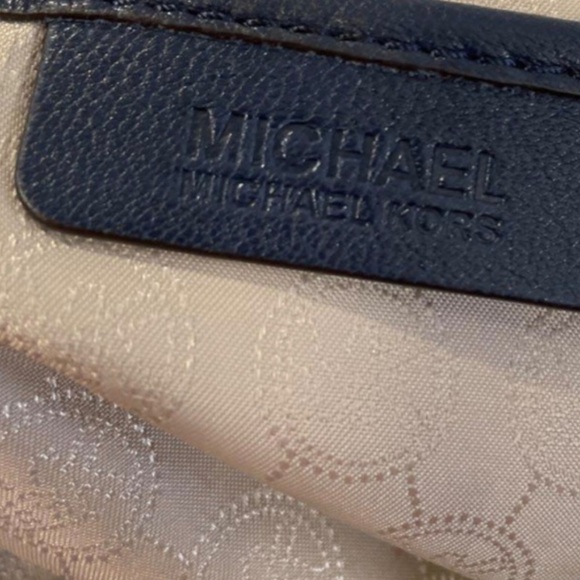 Michael Kors Blue Leather Bag - Picture 6 of 12